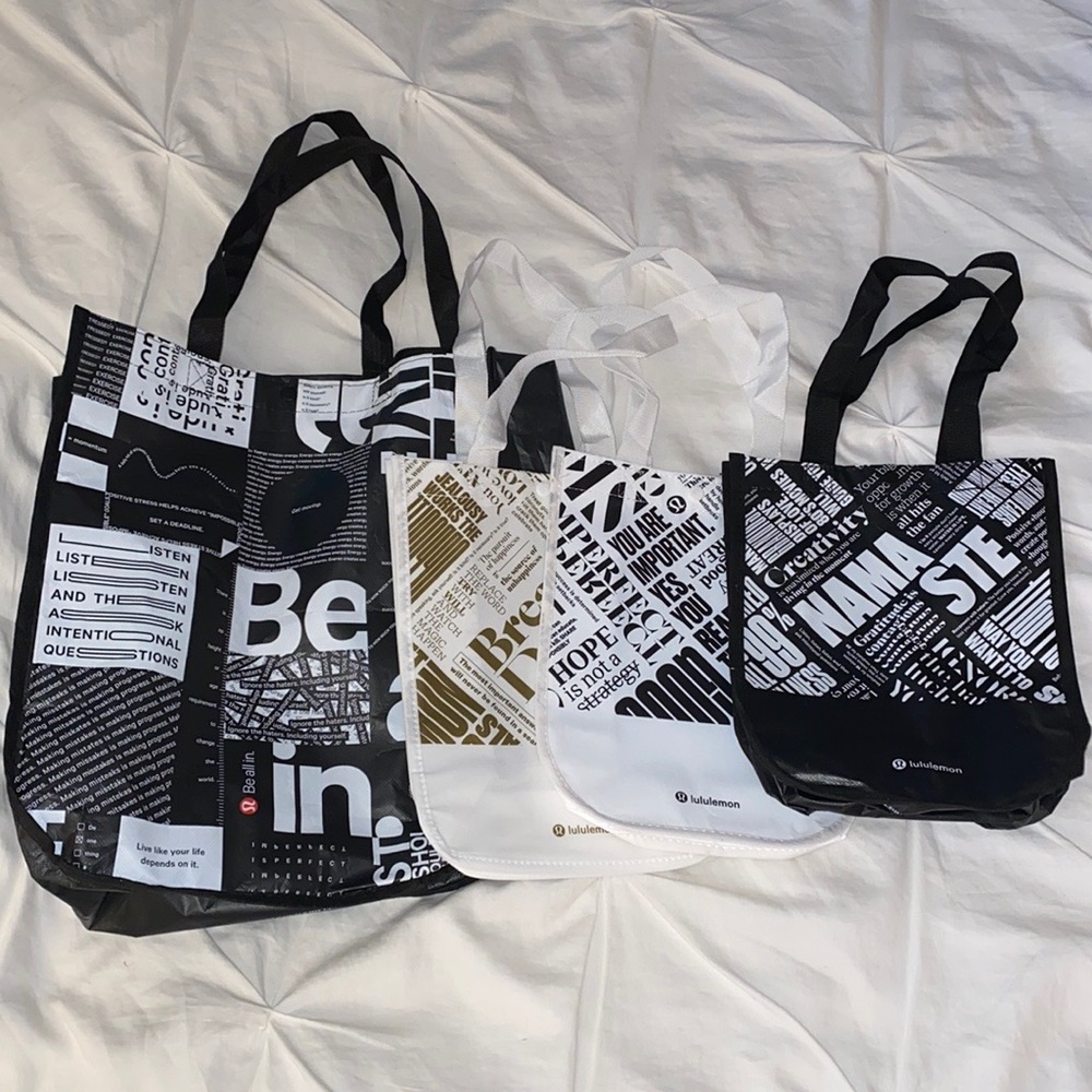 Lot of 4 Lululemon reusable shopping totes.